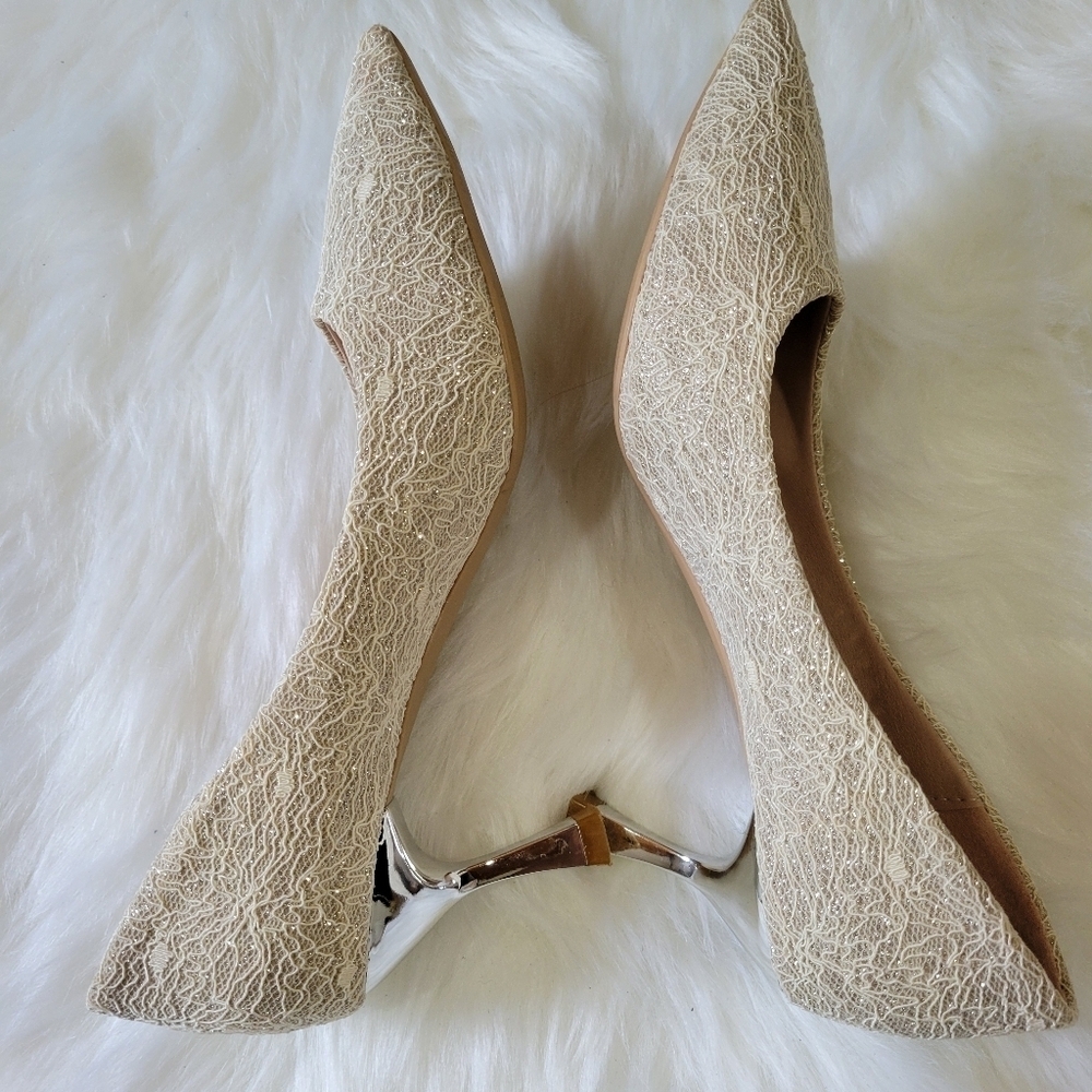 Chic Lace Beige Heels - Picture 6 of 8